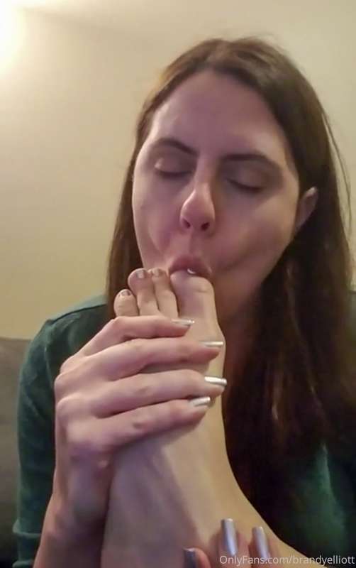 Here's the pic for the Silver Toes Self-worship video I just..