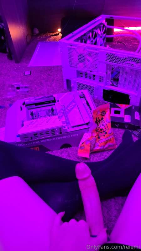1800x3200_70f577d37af0f2900368ef27b67719bf.jpg