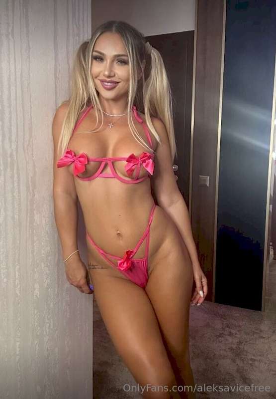 🎁FREE PAGE & FREE GIFT🍀Sweet, obedient, and just a little bi..