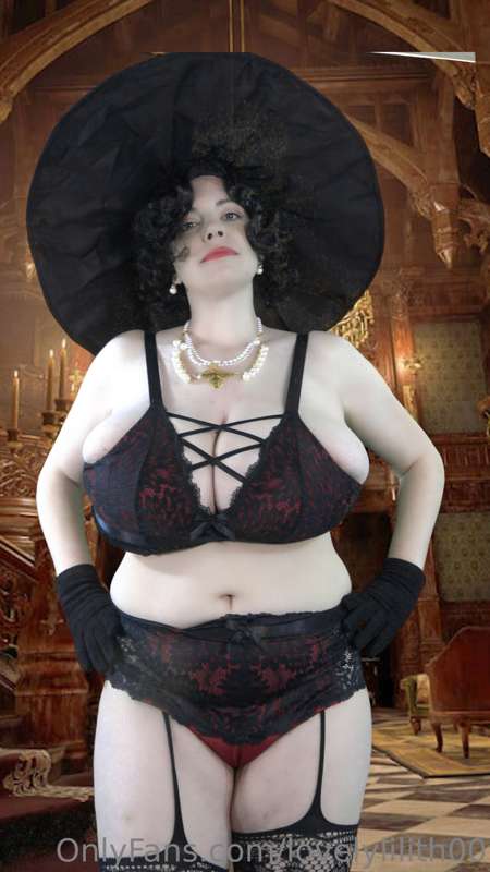 Lady D will return! I'll be going LIVE to play Resident Evil.. 9