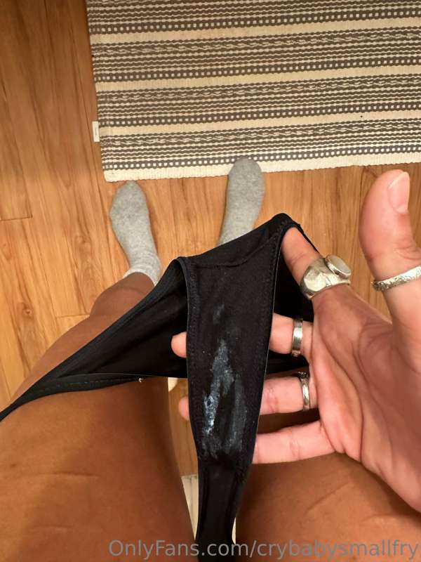 my cunt is so leaky 🤤