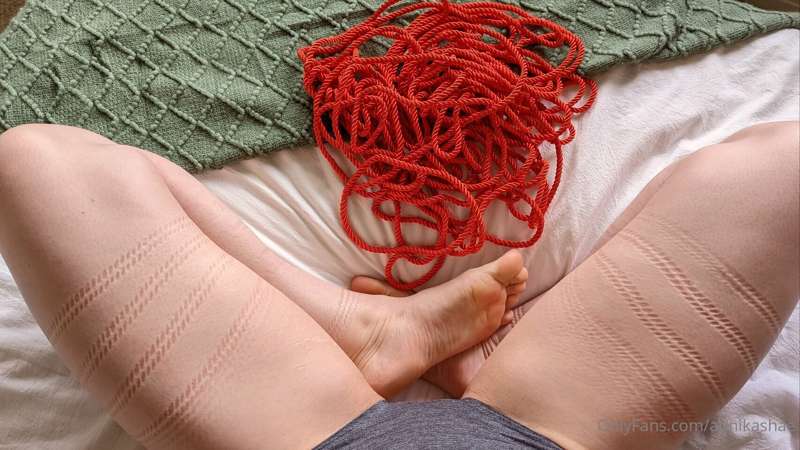 **Rope Removal**
I love being squeezed, and seeing the impri..