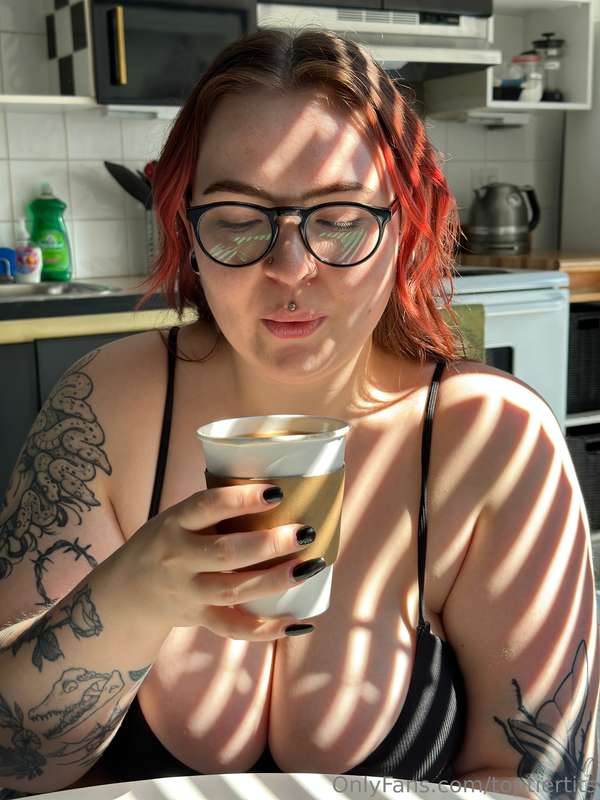 Morning coffee with my dear @jordyjett 😊☕  