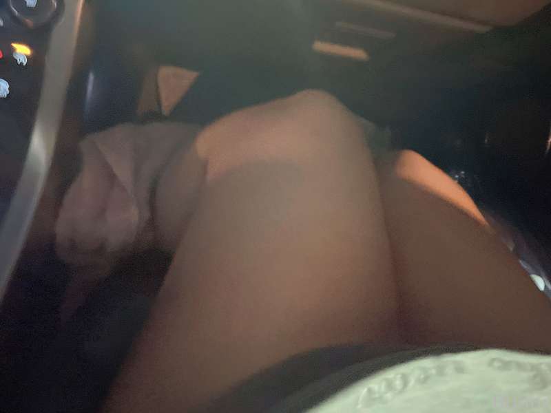 Strawbewwymilf - Fansly - 04 Jan, 2023 2