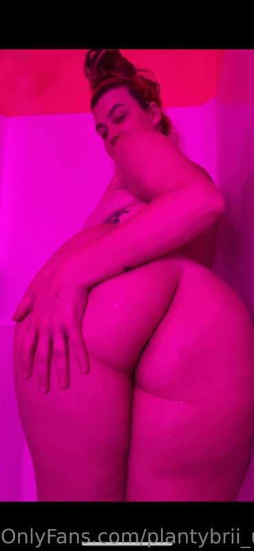 what do you think of the mood lighting? 💗 1