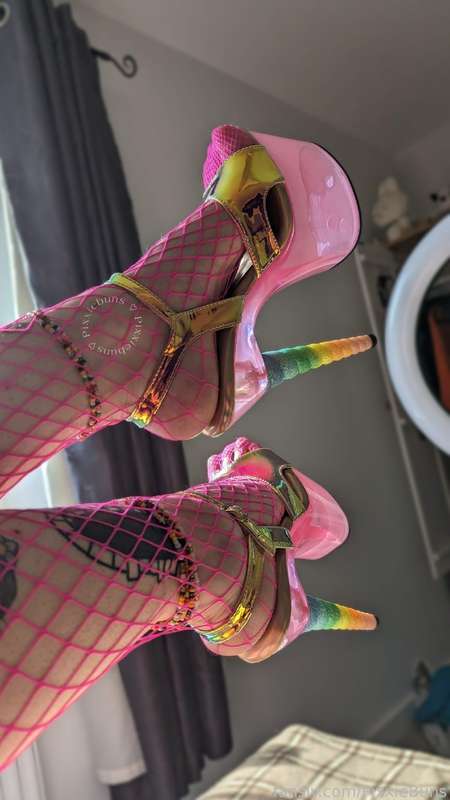 Pixxiebuns - Fansly - 18 May, 2023 7