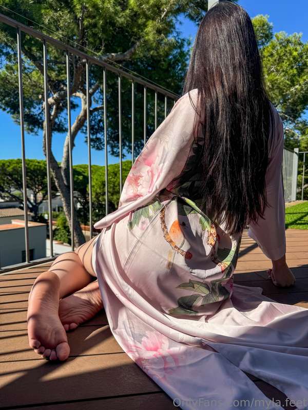 Perfect place to admire your goddess💕 4