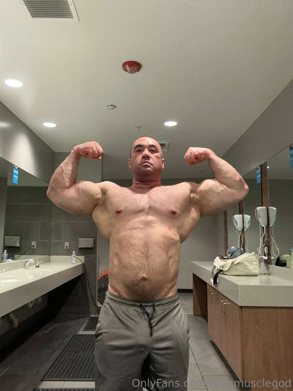 Ryanmusclegod - Onlyfans - 06 Dec, 2023