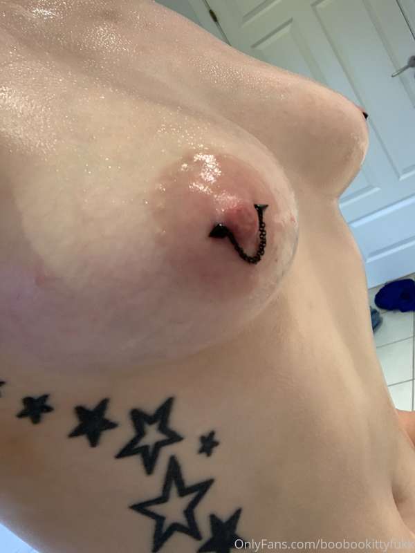Ahh love my piercings 🔥❤️ 5