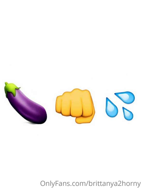 Pull your big hard cock out 💪🏻 and let me jack it off for yo..