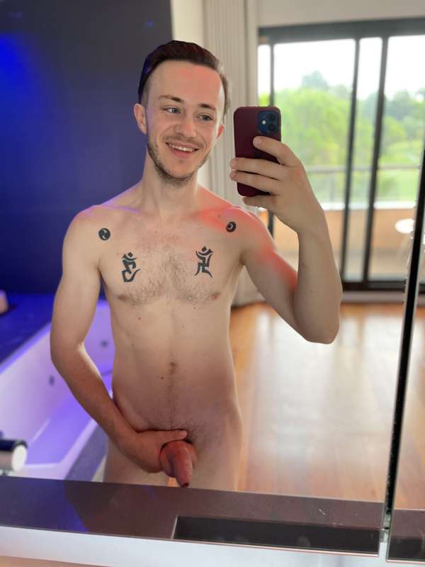 Happy Monday morning! After shower mirror selfies. 5