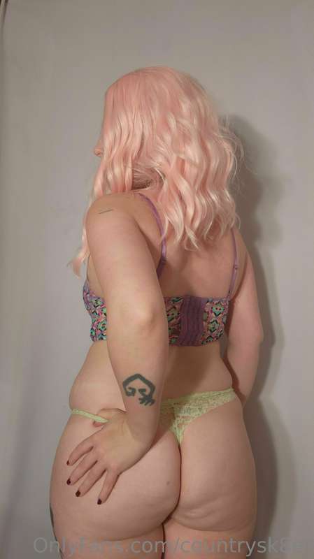 I got 32 flavors of that bootylicious bubblegum raspberry, g.. 6