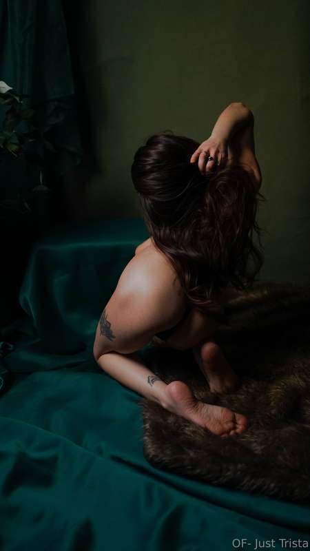  a bossy lover girl who needs some massages and sweeties to .. 2