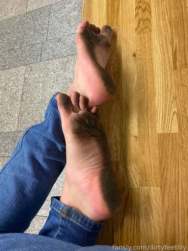 Dirtyfeetlily - Fansly - 28 Feb, 2025 3