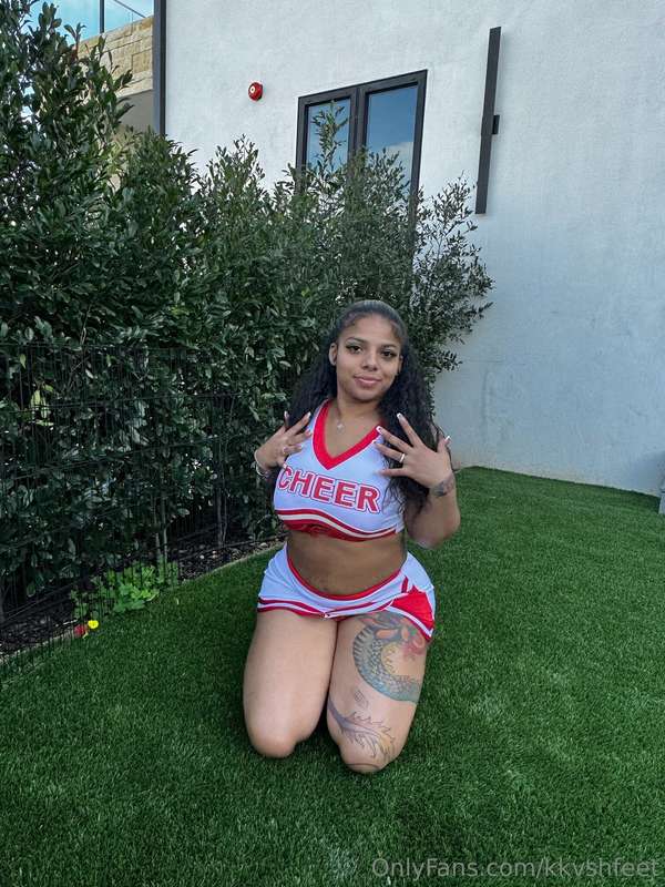 lets do it on the grass like this 👅 9