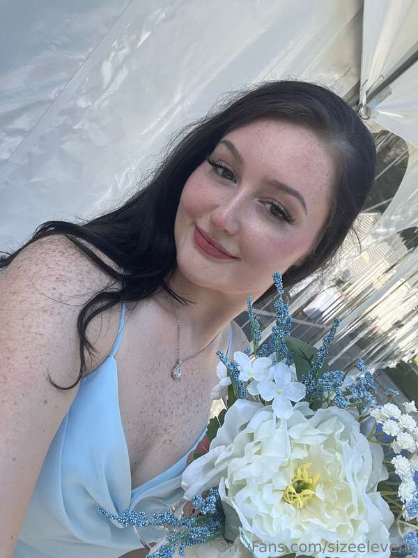 Yes I did get caught taking the feet pics in the bridal hous.. 15