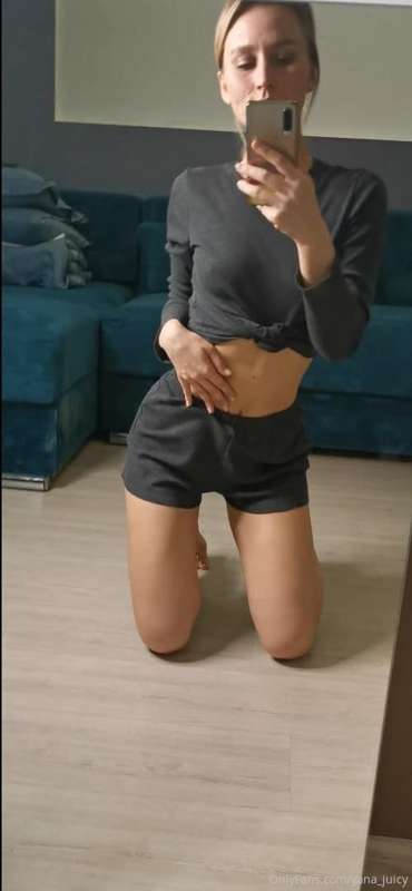 I am now training at home, I do physical exercise in these s..