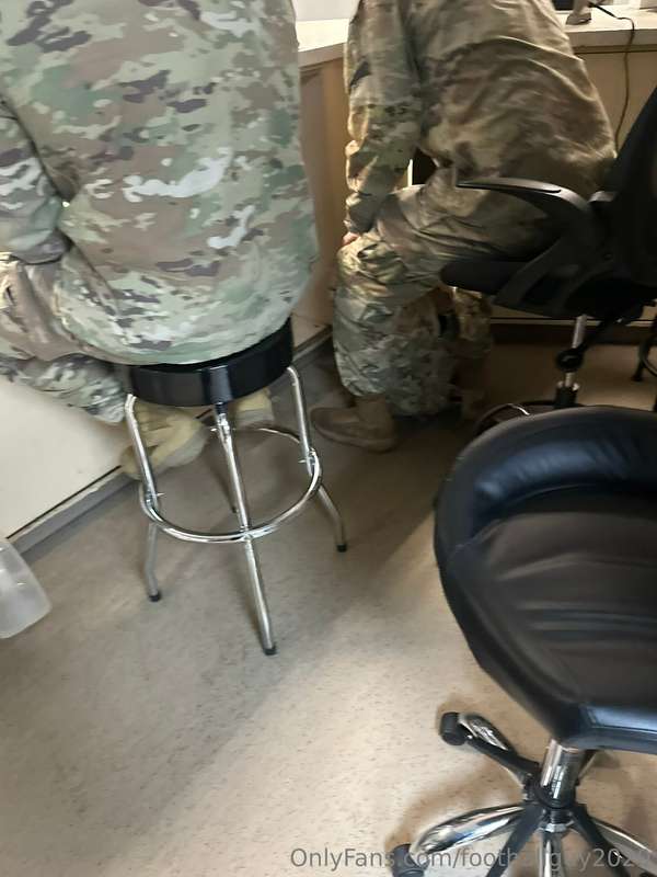 Hot Candid Shots of my buddies and of course my HOT cock! Se.. 27