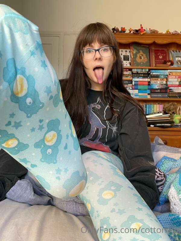 Do you like my new care bear tights? 😇 wanna see underneath .. 5
