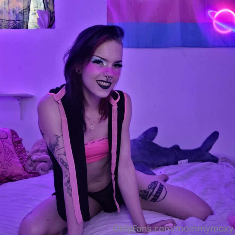 Intergalactic babe photo set 😘 8