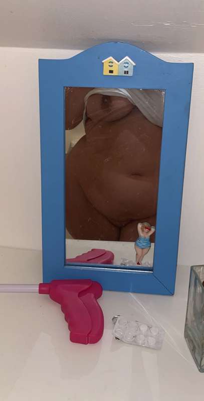Lovely day to be naked 🥰