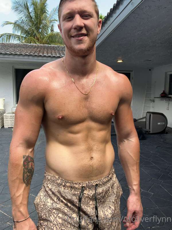suck on my nipples right?? 🤪