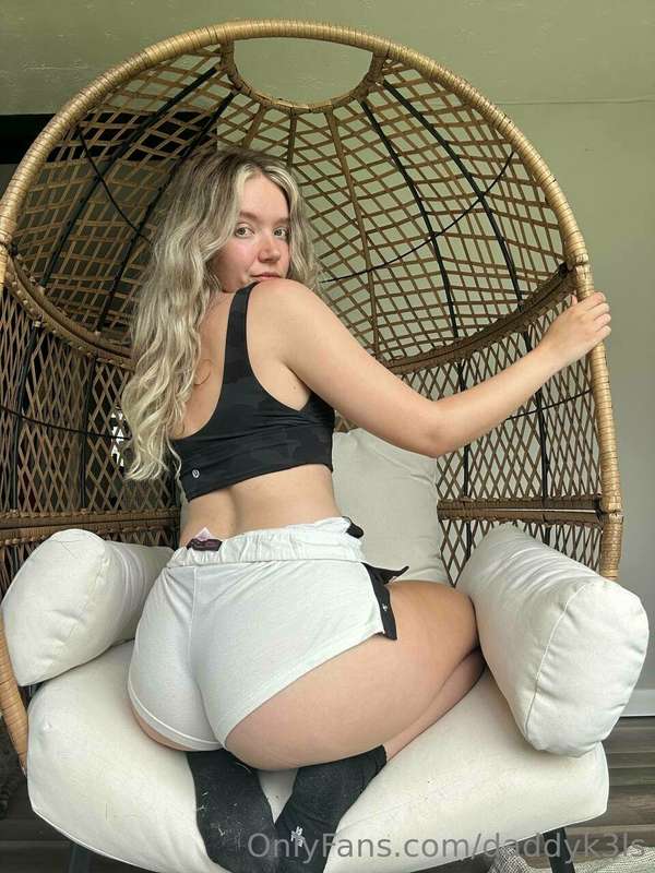 spank me, daddy? 🤭