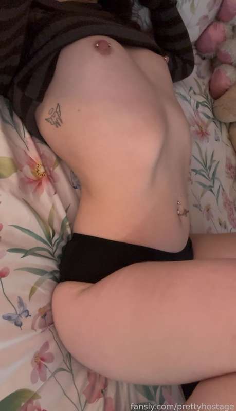 Prettyhostage - Fansly - 04 Jan, 2025 11