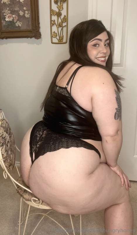I guess I should get more skin tight dresses huh??? 3