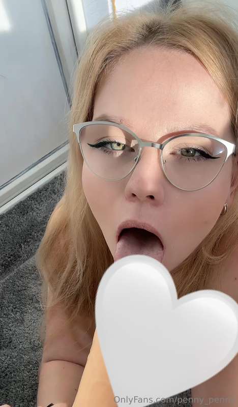 I am tasting 👅