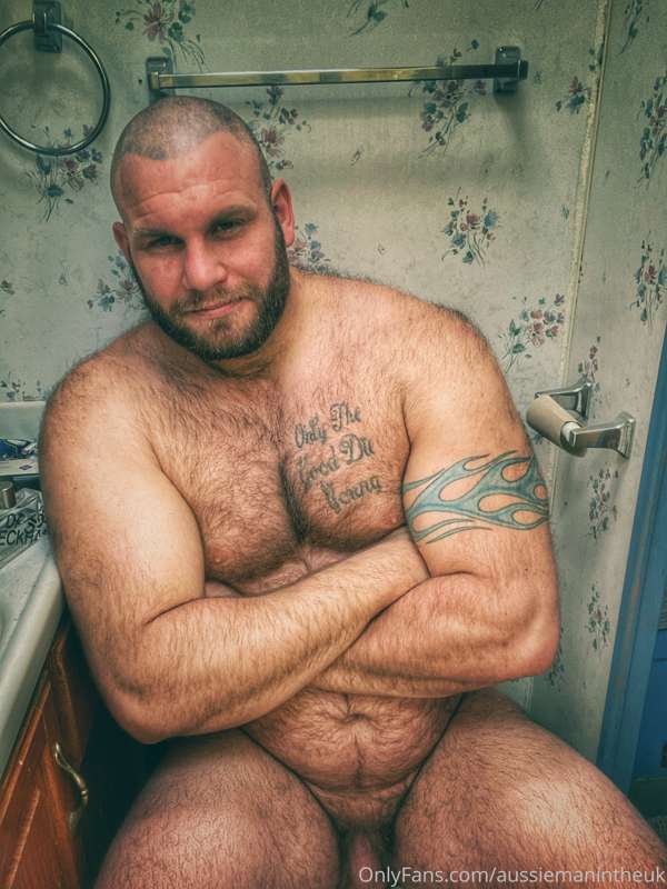 Toilèt selfie request for a follower 😜
