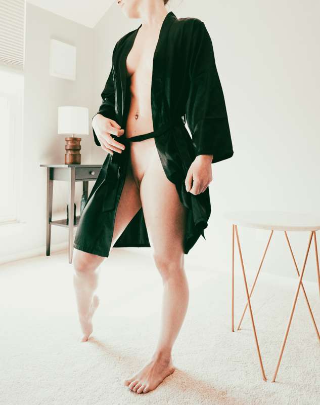 TIL black kimonos are associated with formality and mourning..