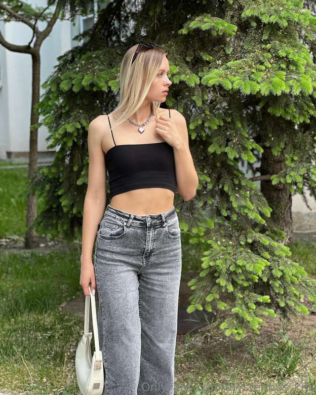 💗Hello, sweeties🥰 🌧️ Rainy weather is a time when the sky ge.. 1