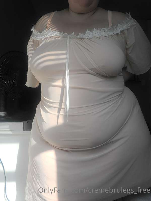 Cremebrulegs_Free - Onlyfans - 02 Jul, 2022 1