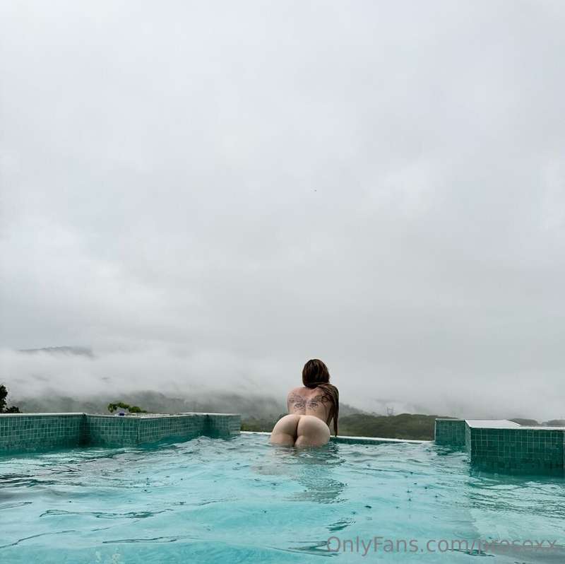 like this picture if you’d go skinny dipping with me (;