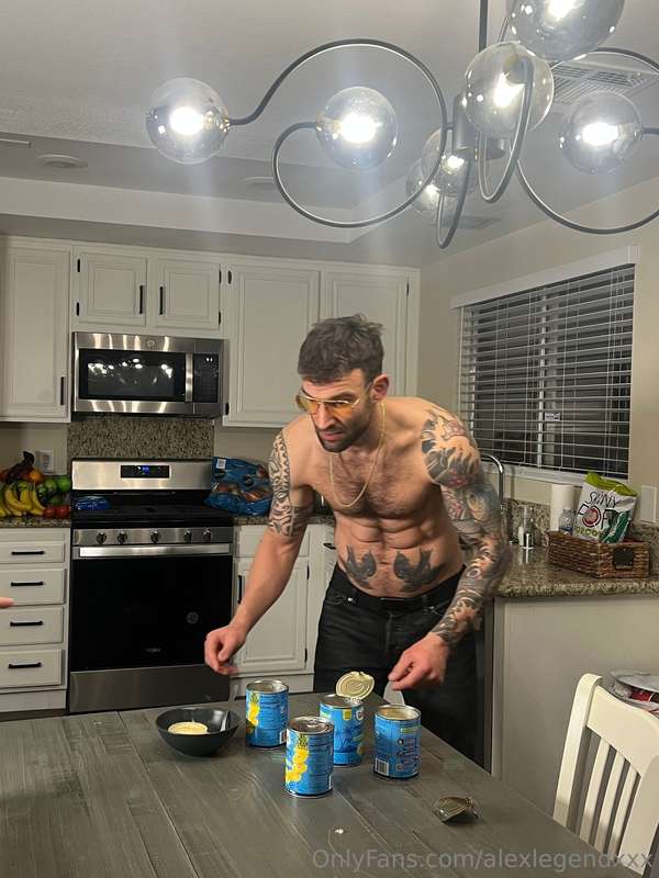Wonder what I am doing with all that pineapple? 😉 1