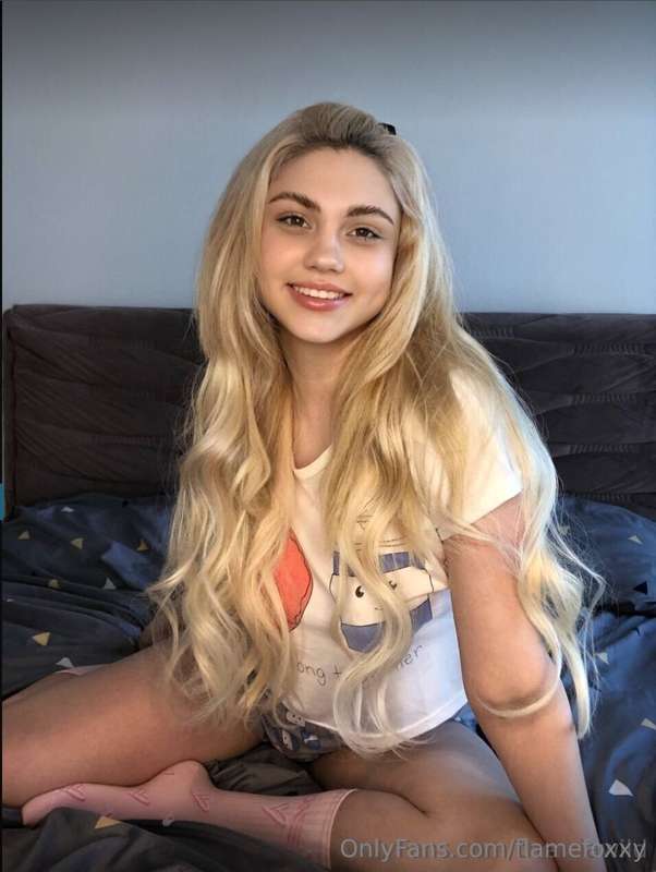 🟢CLICK HERE - @themiawild🟢 This cutie is online and horny!!!..