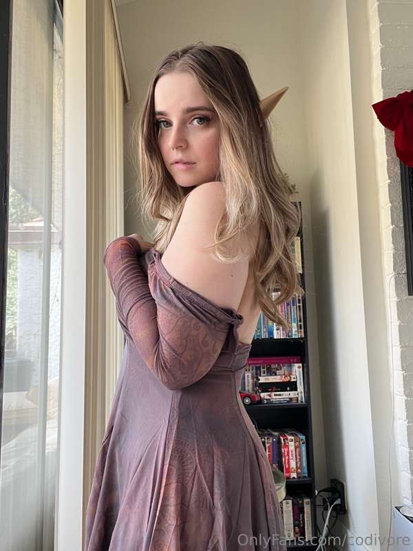 Elves get lonely too 🤫 1