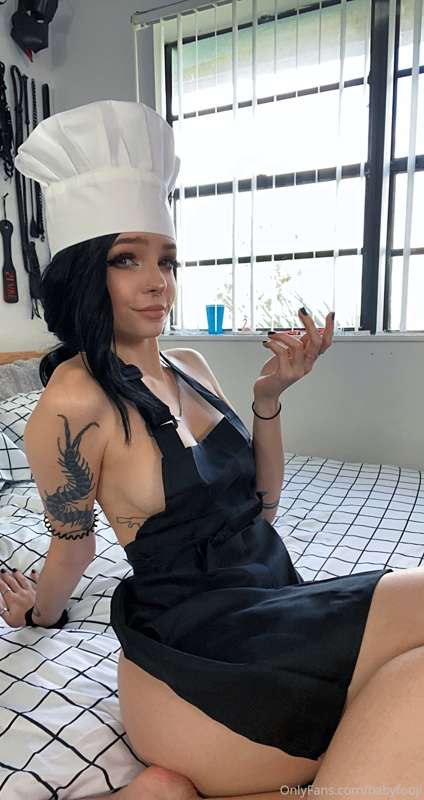 Chef cosplay pt. 2 🖤 which side of the cake are you eating 👀.. 15
