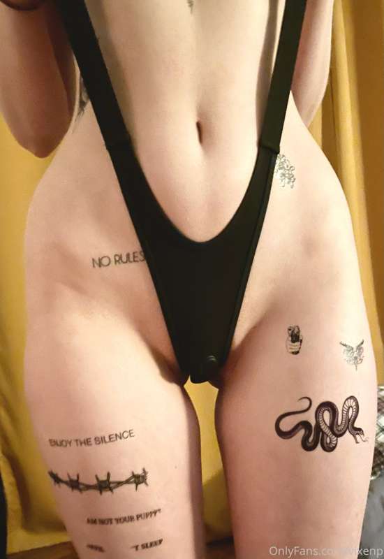 Do you like tattoos on my body ? (Don’t worry it’s fake ) 3