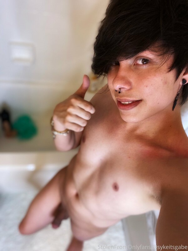 NEW POST! ;) Bathroom shoots are terrible and won’t be doing.. 8