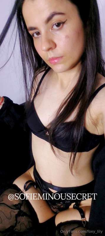 😍 @sofieminousecret  👈This playful girl @sofieminousecret  👈..