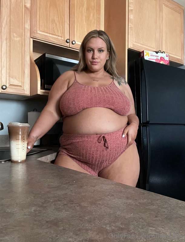 Woke up feeling heavy and fat this morning 🐷