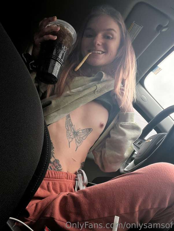 Good morningggg!! Wanna have me for breakfast?