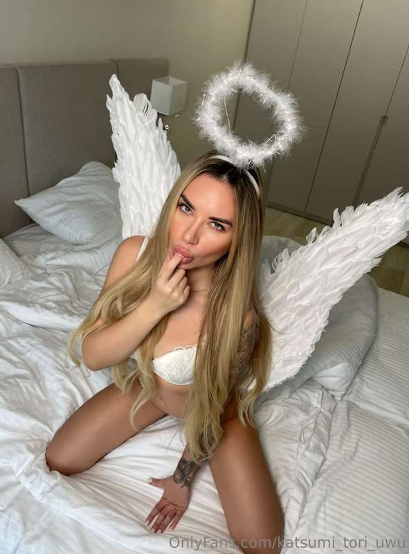 🔥CUTE GIRL @ilola.bunny🔥Loves cocks of all sizes😍When she ge..
