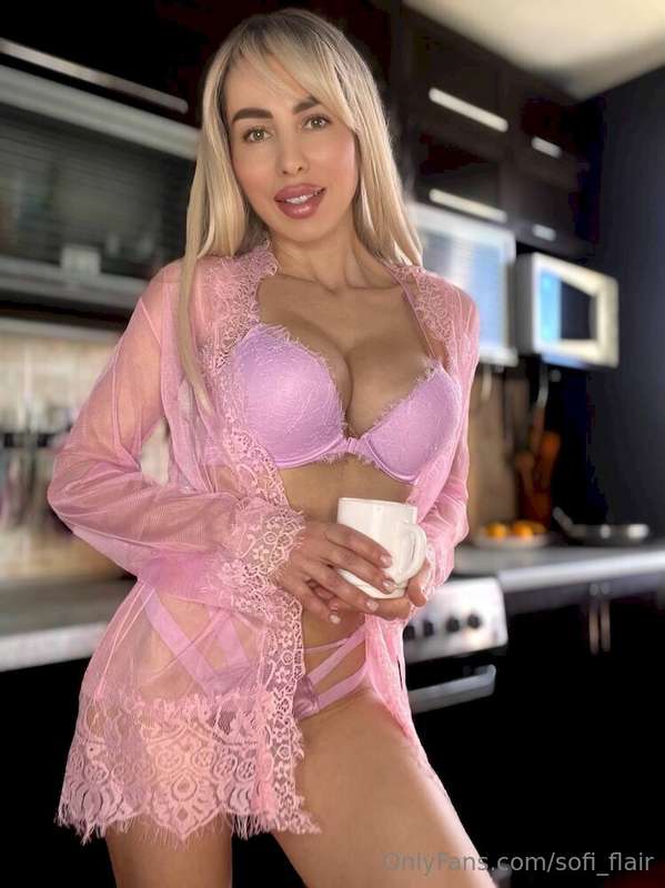 She's waiting for you👉🔥@monika_m 🔥Sexy @monika_m with big ti..