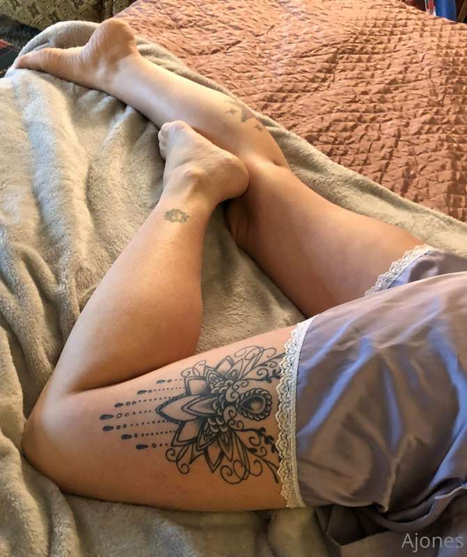 Watch me play with my wet pussy!!!
❤️🦶🍑🐱🍒💦🦵 7