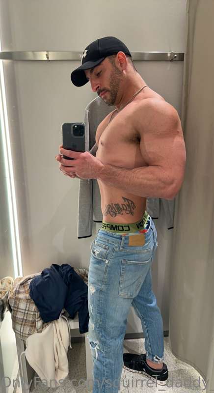 Wearing way too many clothes 😜😜
