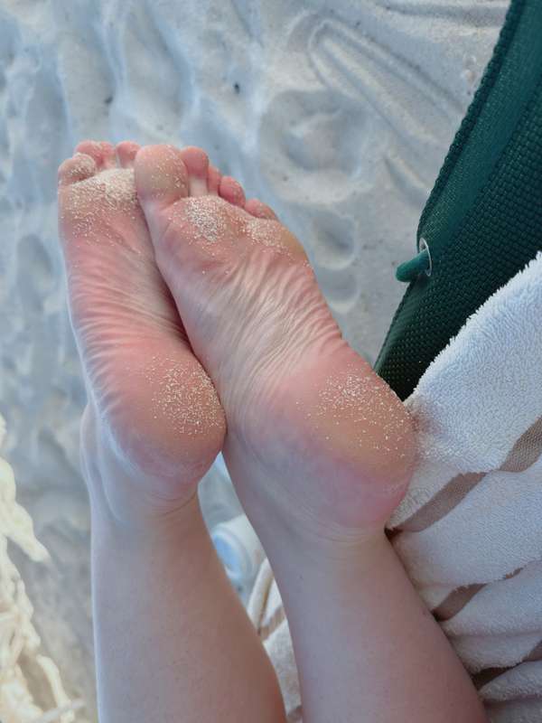 I need a foot slave to come give me a pedicure.

**Tip** ***..