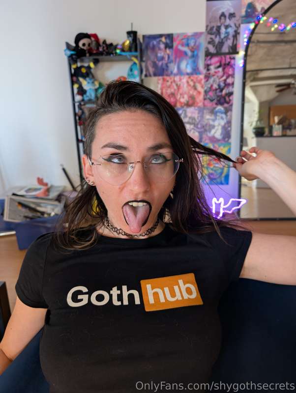 Join me right now for a sponsored live stream for the H-game..